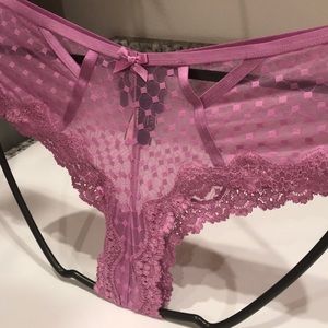 Victoria's Secret Intimates & Sleepwear - 💖 Victoria’s Secret Sexy Cheeky Panty Victoria's Secret Intimates & Sleepwear - 💖 Victoria’s Secret Sexy Cheeky Panty